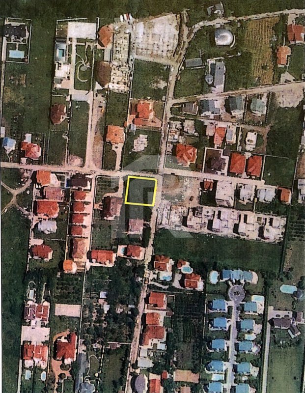Teren pozitionat central in zona Iancu Nicolae-British School-Iancu de Hunedoara