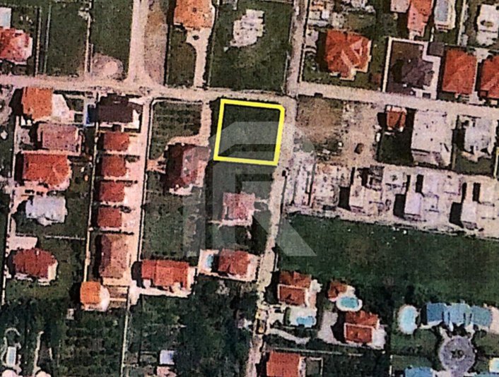 Teren pozitionat central in zona Iancu Nicolae-British School-Iancu de Hunedoara