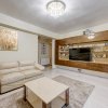 Apartament 3 camere cu curte interioara si garaj 4 parcari