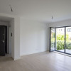 Apartament nou cu 4 camere terasa si curte